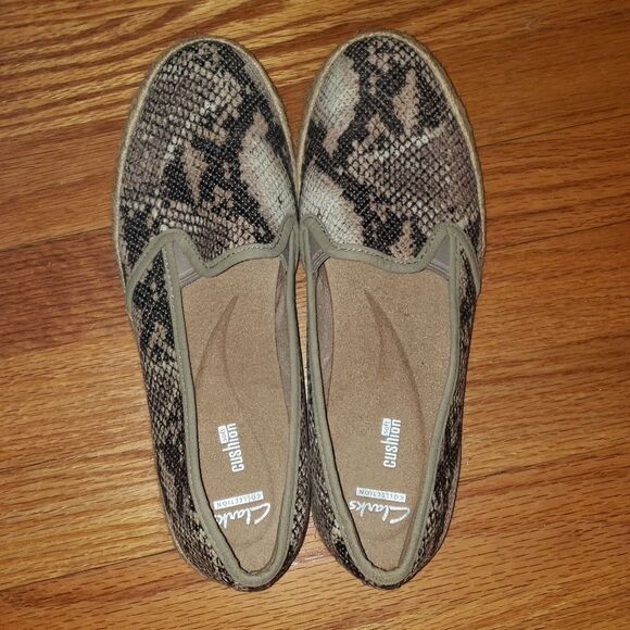 Clarks animal print Slip-On Flats - Picture 5 of 8
